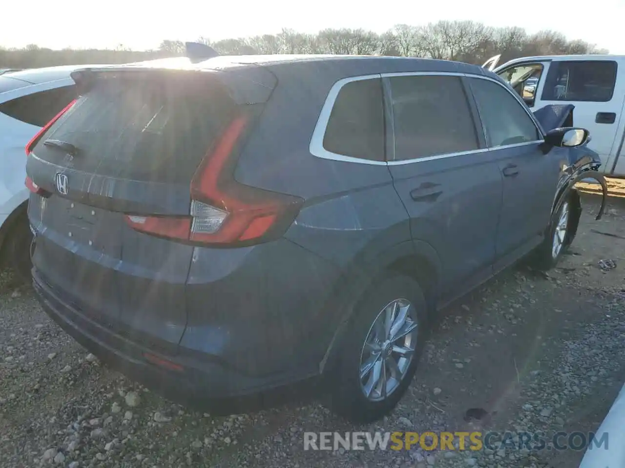 3 Photograph of a damaged car 2HKRS4H76PH422586 HONDA CRV 2023