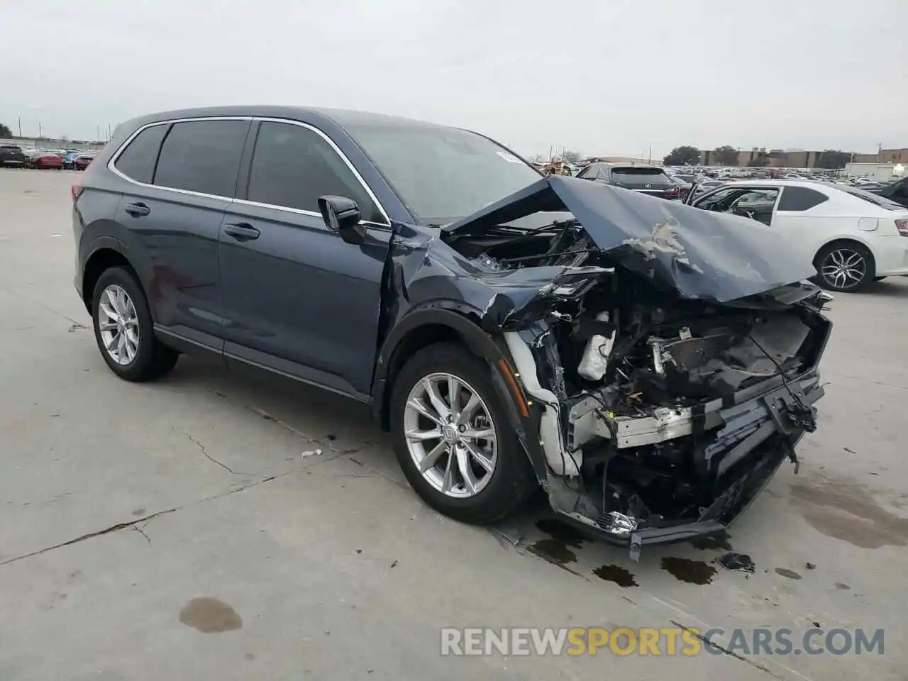 4 Photograph of a damaged car 2HKRS4H76PH422586 HONDA CRV 2023