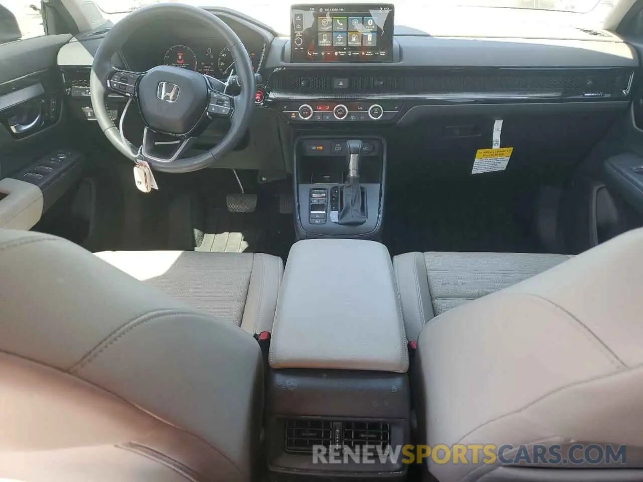8 Photograph of a damaged car 2HKRS4H77PH434990 HONDA CRV 2023
