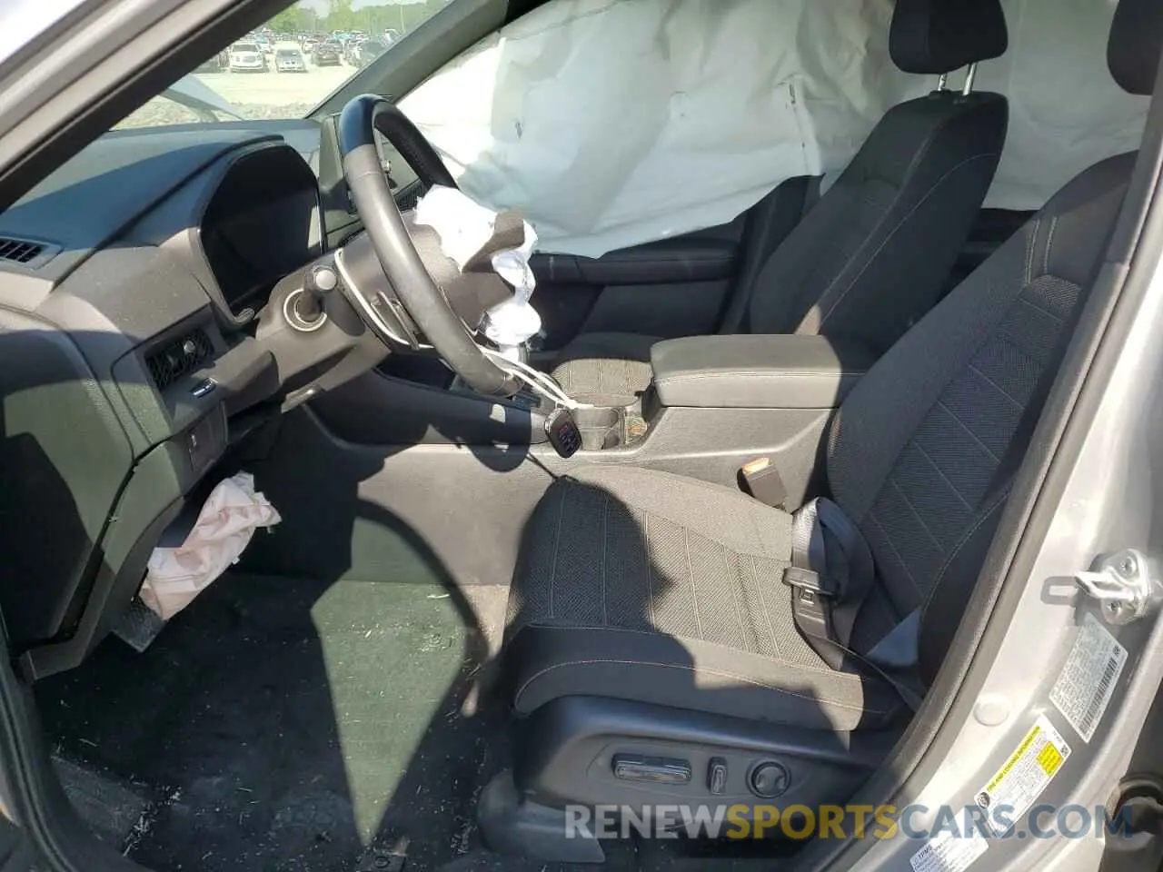 7 Photograph of a damaged car 2HKRS5H53PH707928 HONDA CRV 2023
