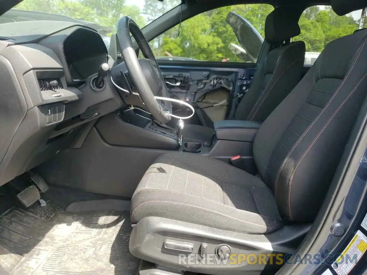 7 Photograph of a damaged car 2HKRS5H54PH711079 HONDA CRV 2023