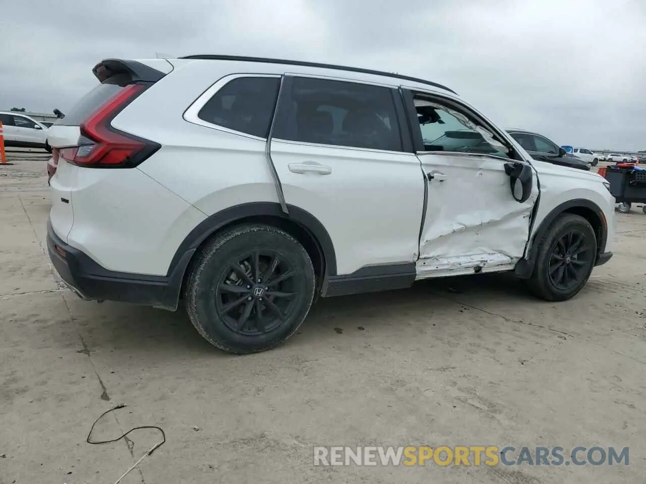 3 Photograph of a damaged car 2HKRS5H56PH709494 HONDA CRV 2023