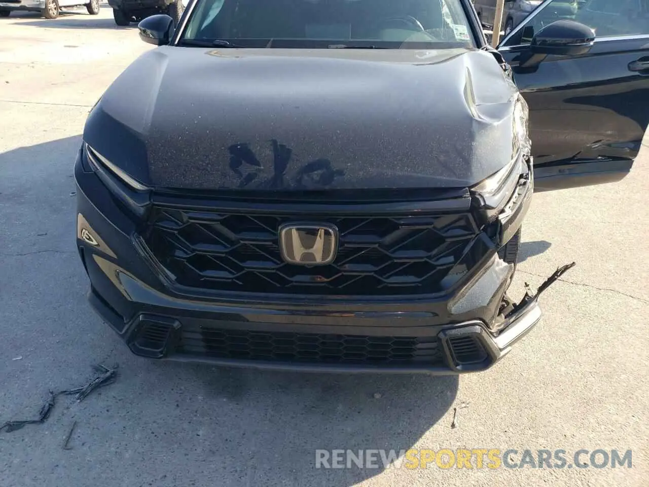 13 Photograph of a damaged car 2HKRS5H58PH708184 HONDA CRV 2023