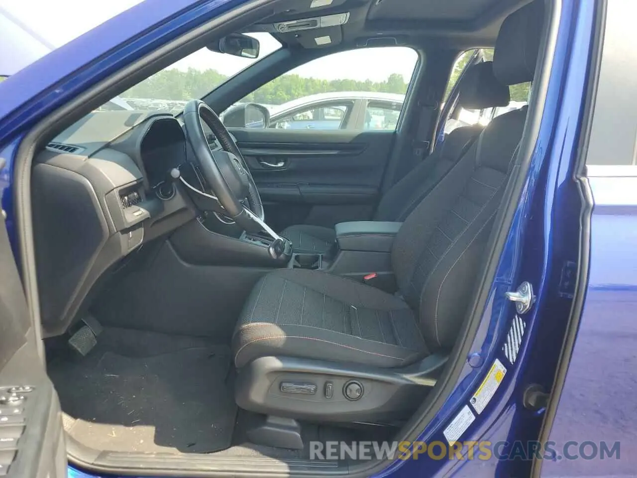 7 Photograph of a damaged car 2HKRS6H51PH811789 HONDA CRV 2023