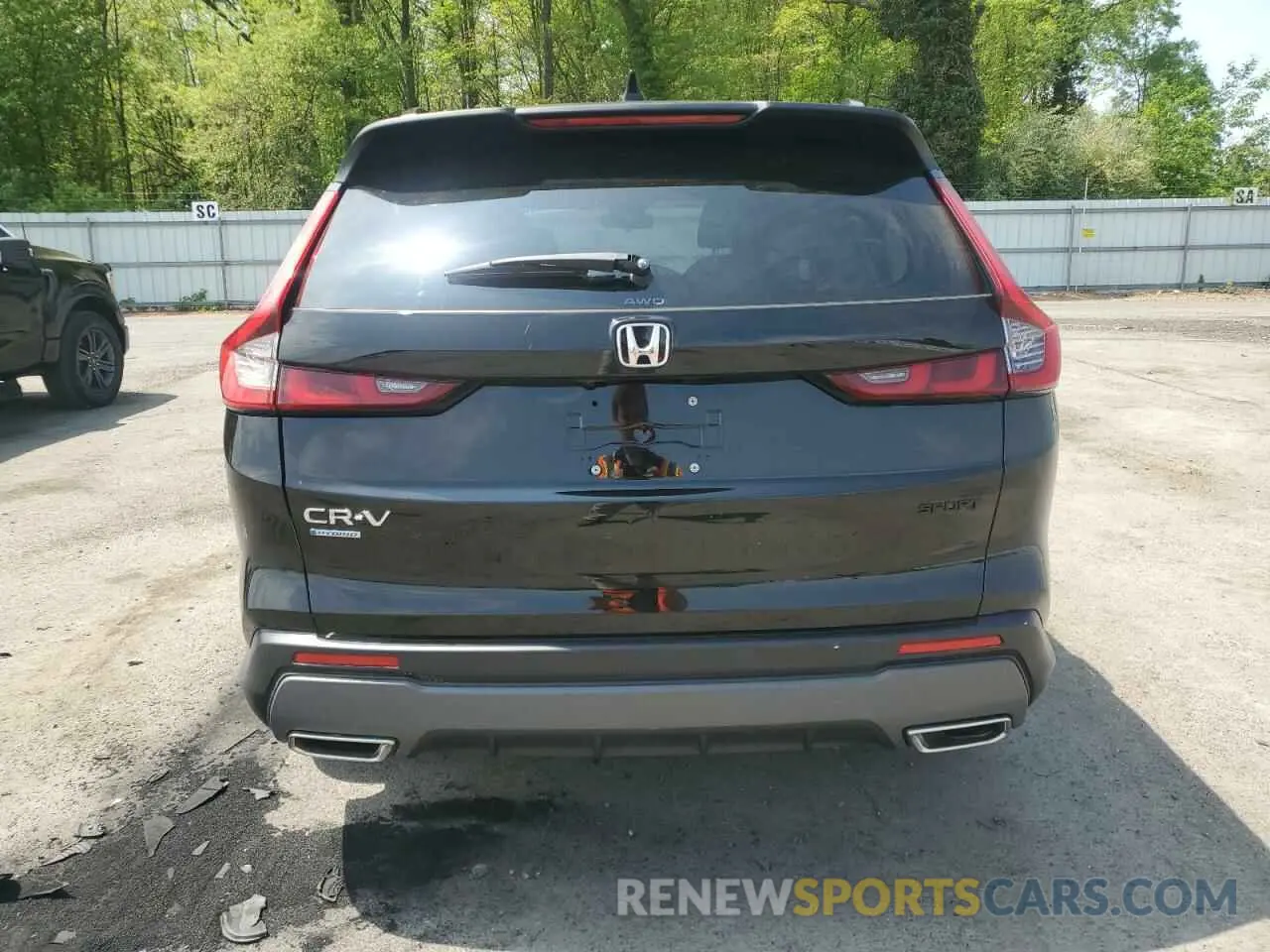 6 Photograph of a damaged car 2HKRS6H56PH812484 HONDA CRV 2023