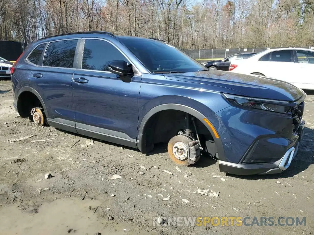 4 Photograph of a damaged car 2HKRS6H90PH804545 HONDA CRV 2023