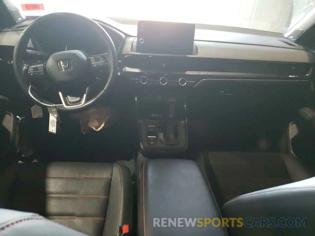 8 Photograph of a damaged car 2HKRS6H92PH807348 HONDA CRV 2023