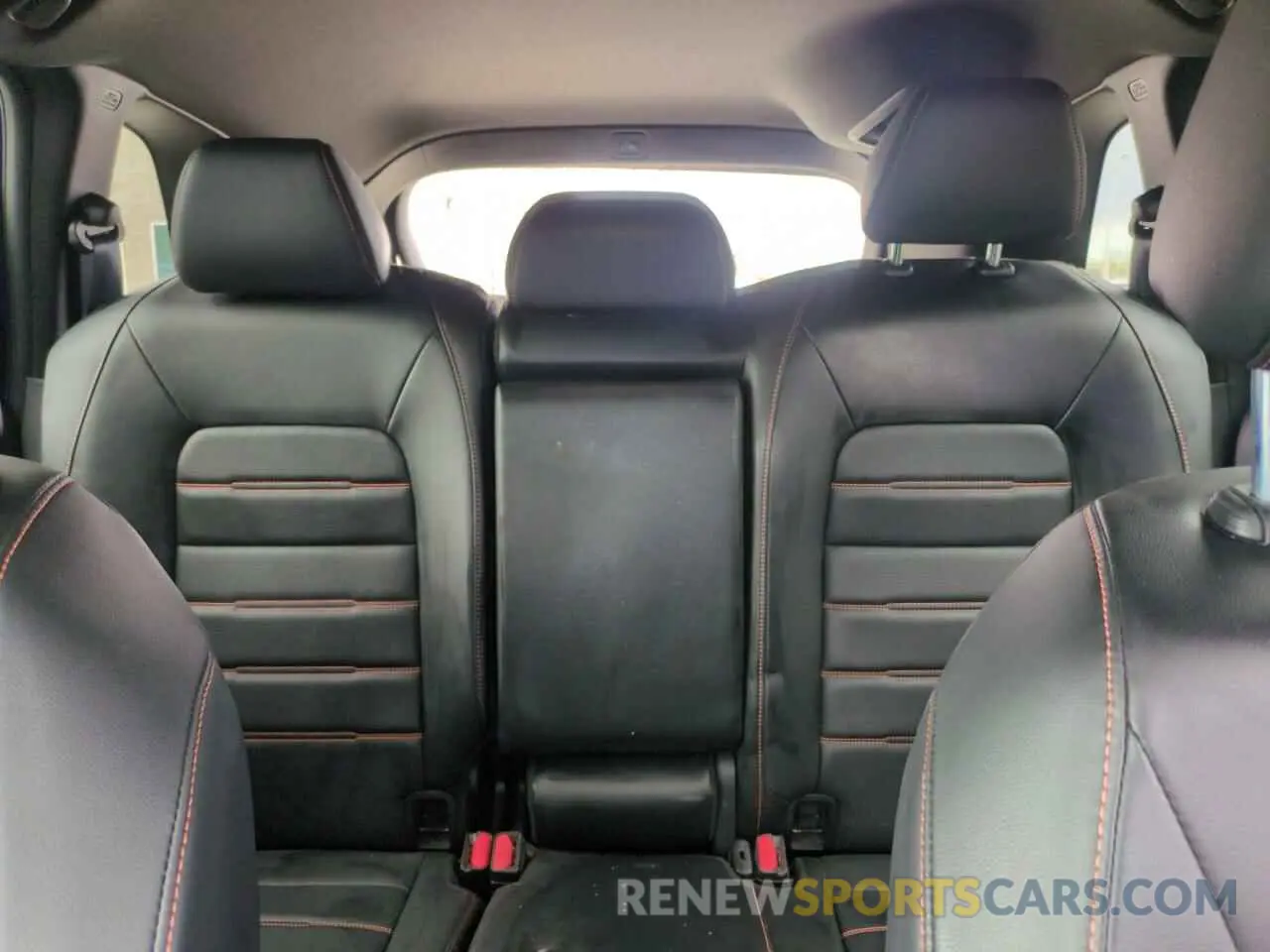 10 Photograph of a damaged car 2HKRS6H96PH800855 HONDA CRV 2023