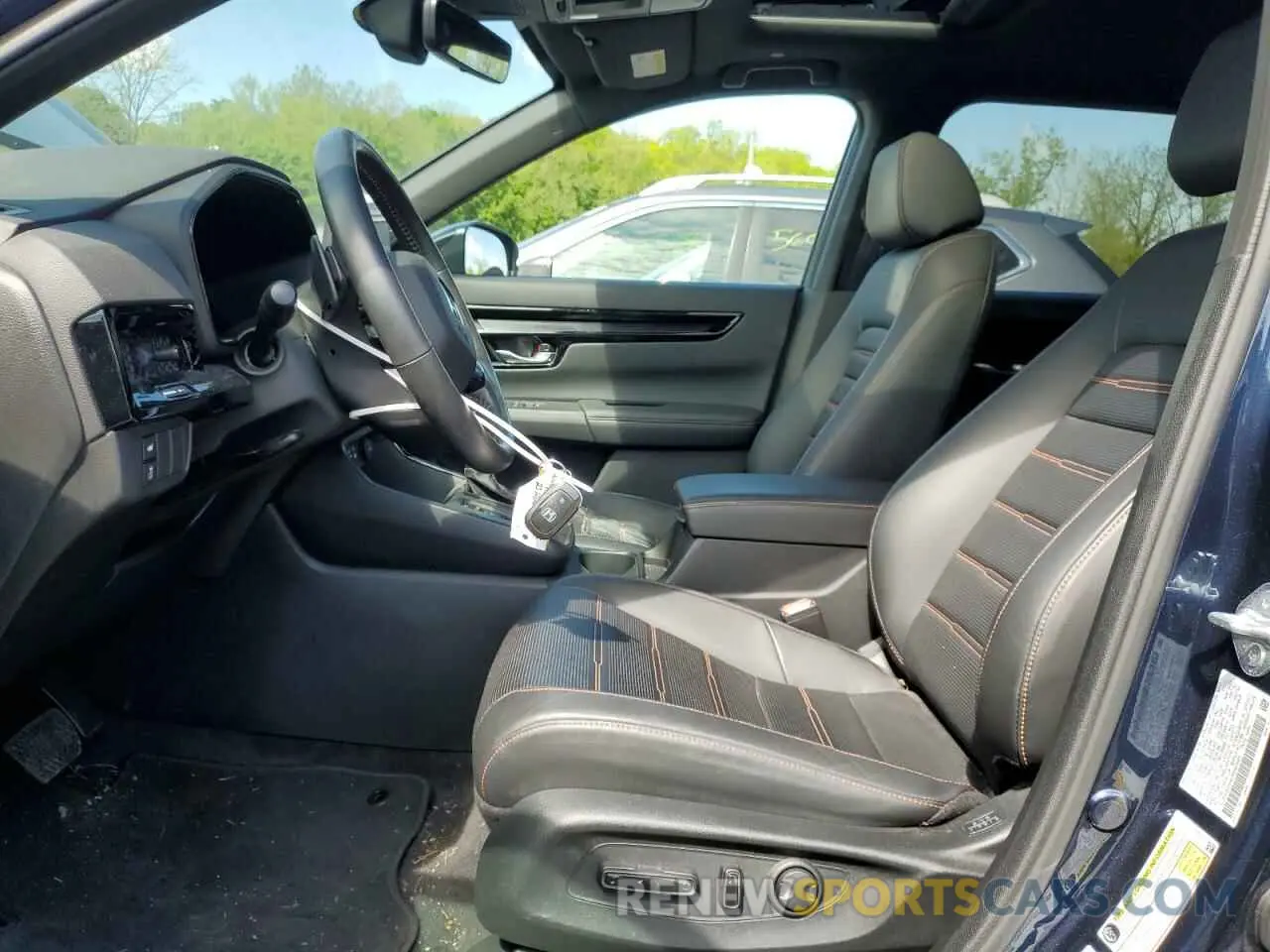 7 Photograph of a damaged car 2HKRS6H97PH803005 HONDA CRV 2023