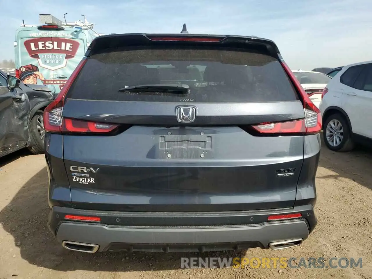 6 Photograph of a damaged car 2HKRS6H98PH814708 HONDA CRV 2023