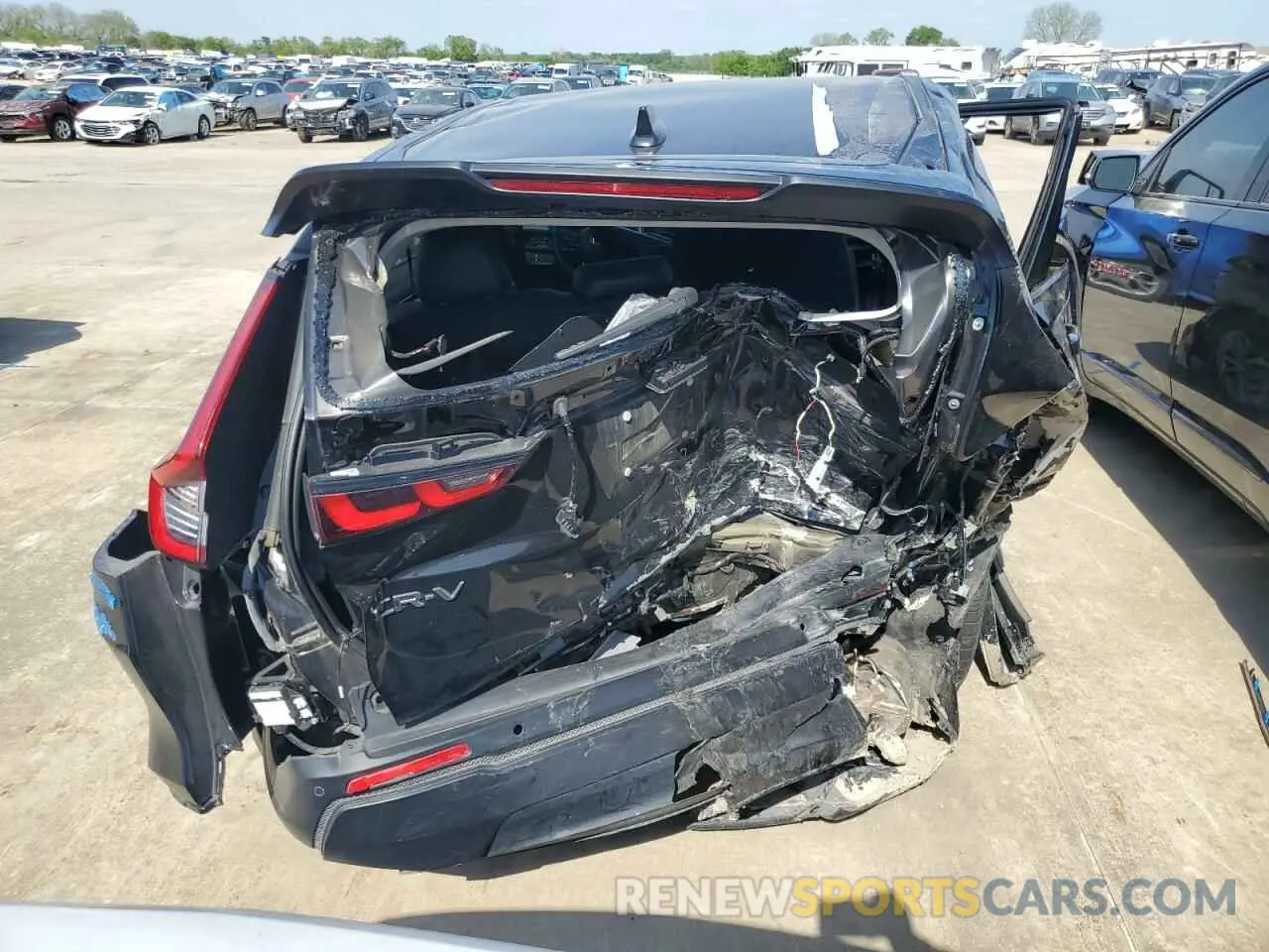 10 Photograph of a damaged car 5J6RS3H72PL007443 HONDA CRV 2023