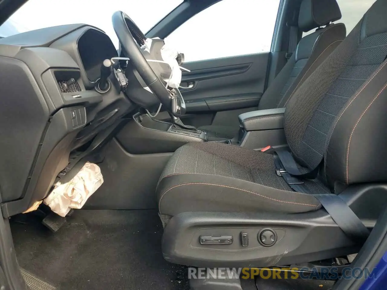 7 Photograph of a damaged car 5J6RS6H57PL001153 HONDA CRV 2023