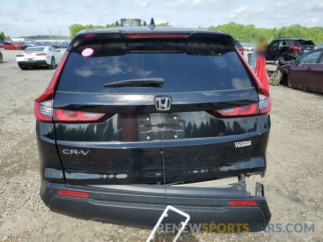 6 Photograph of a damaged car 7FARS3H70PE013481 HONDA CRV 2023