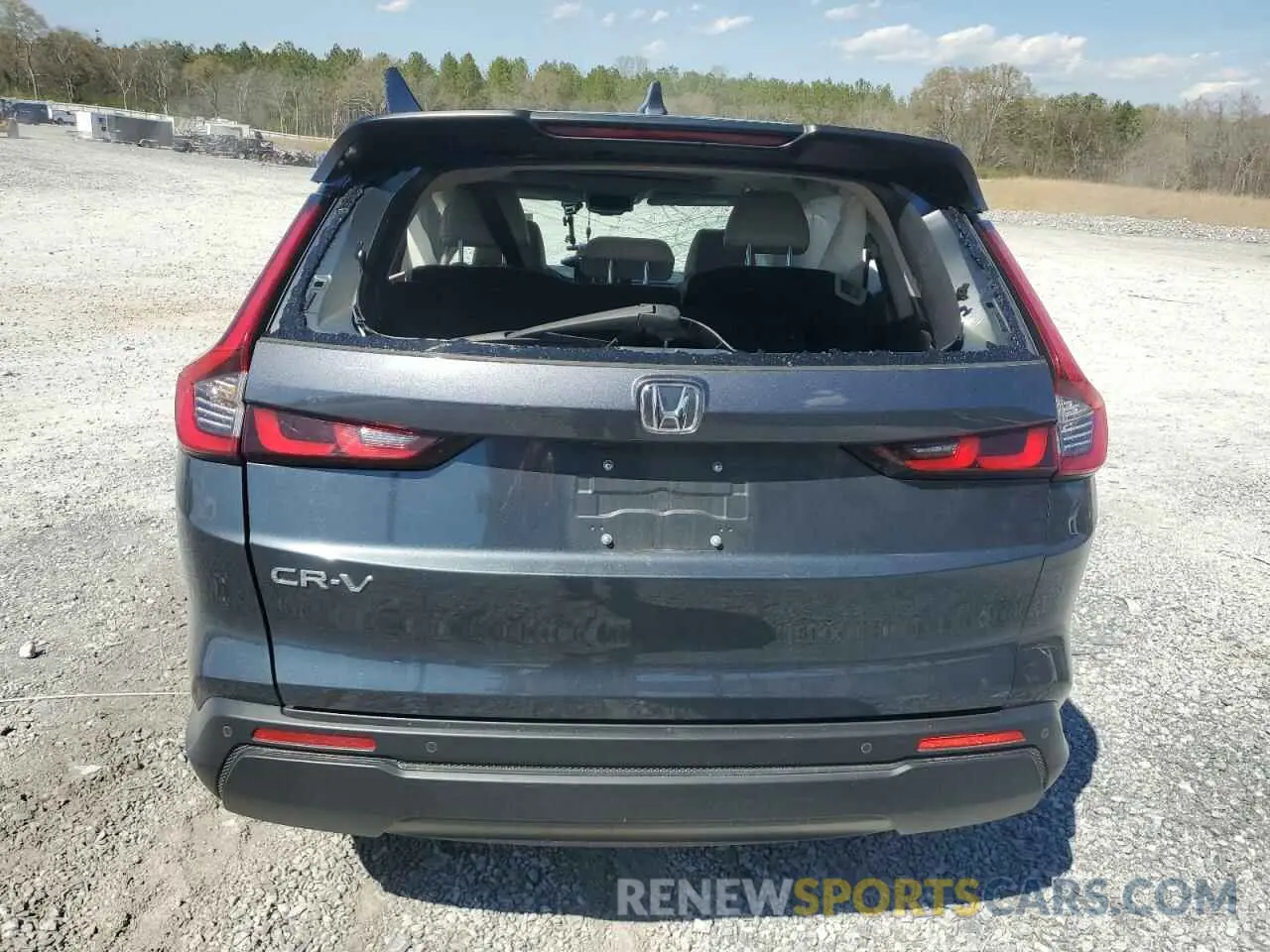 6 Photograph of a damaged car 7FARS3H78PE003068 HONDA CRV 2023
