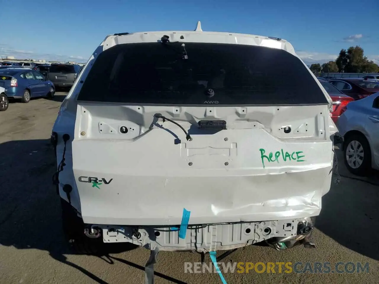 6 Photograph of a damaged car 7FARS4H27PE022124 HONDA CRV 2023