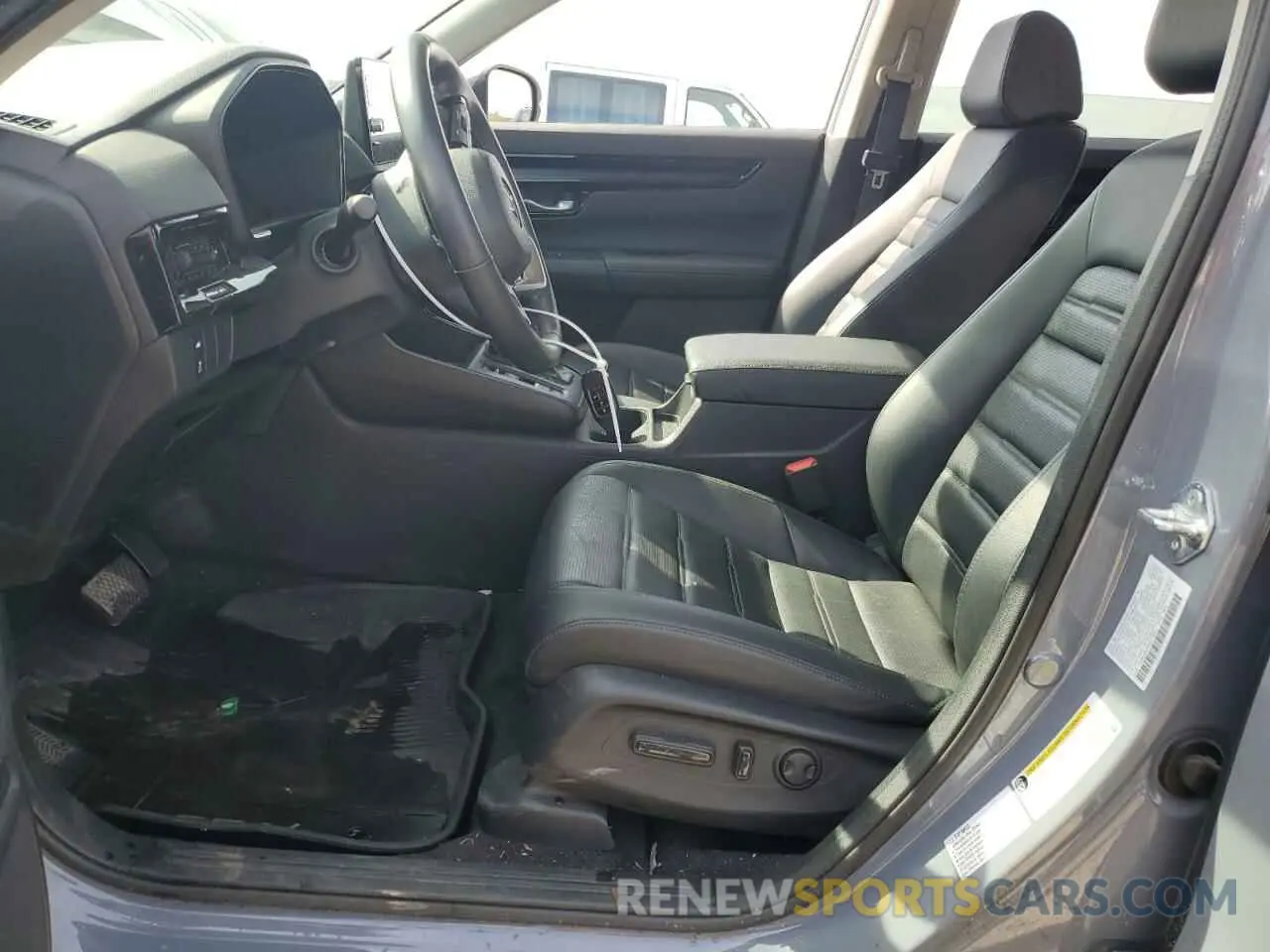 7 Photograph of a damaged car 7FARS4H76PE012664 HONDA CRV 2023