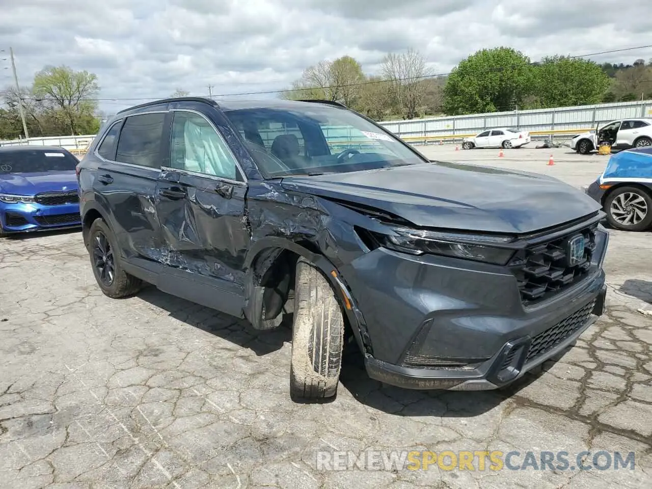 4 Photograph of a damaged car 7FARS5H52PE003433 HONDA CRV 2023
