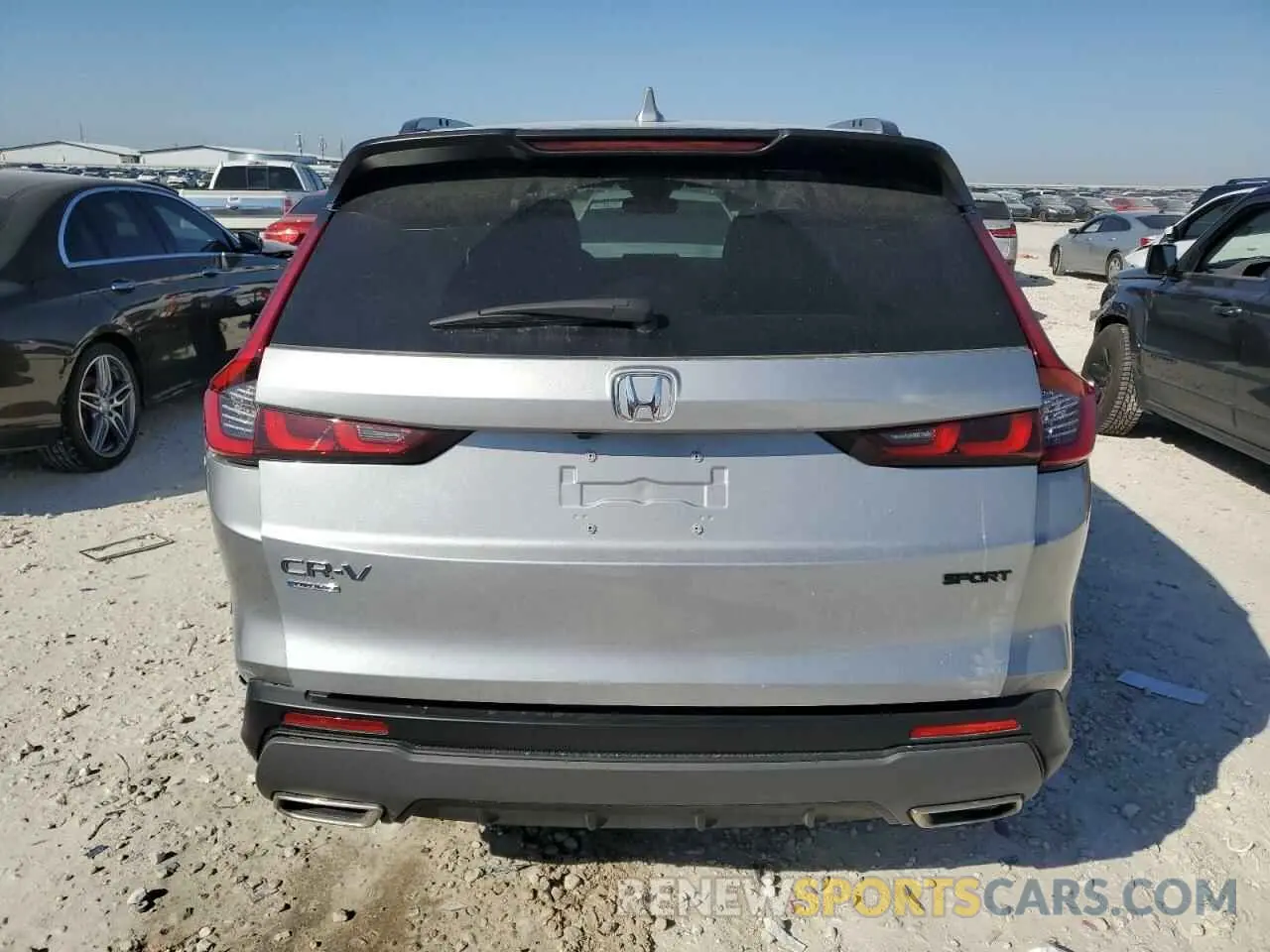 6 Photograph of a damaged car 7FARS5H53PE007880 HONDA CRV 2023