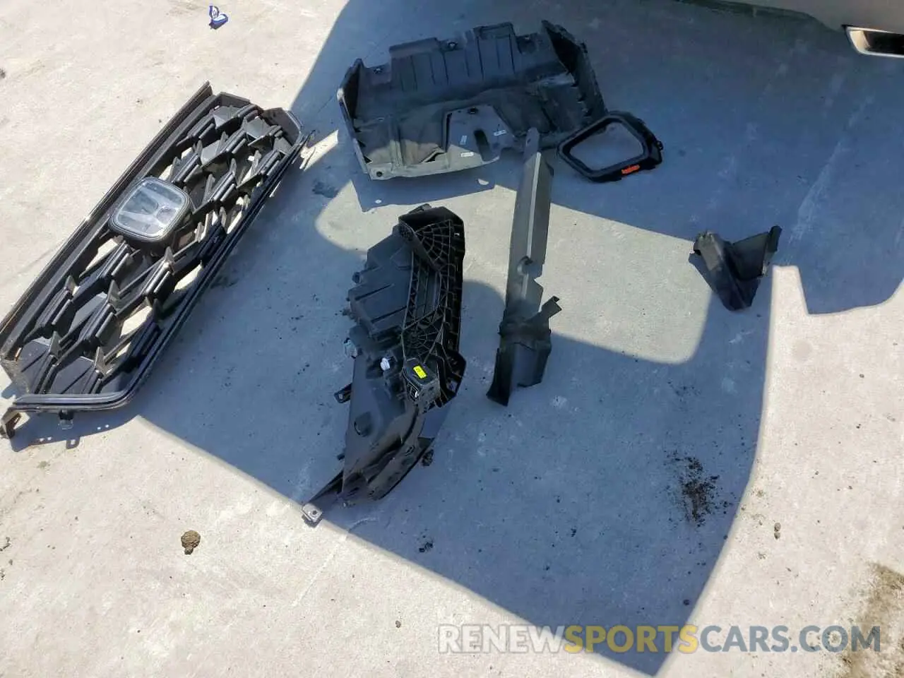 13 Photograph of a damaged car 7FARS5H53PE008737 HONDA CRV 2023