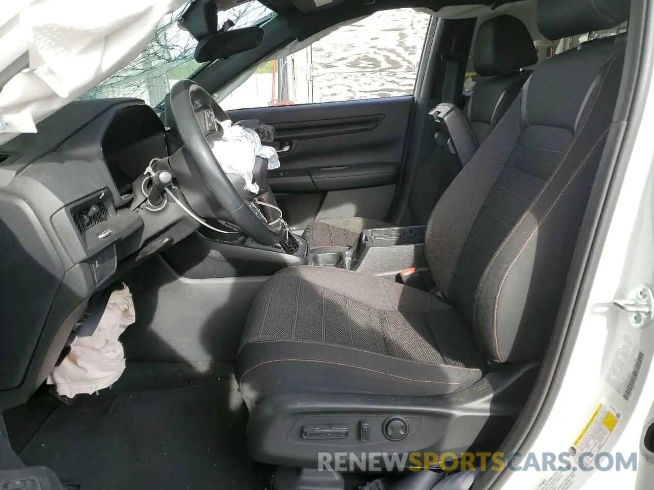7 Photograph of a damaged car 7FARS5H57PE002410 HONDA CRV 2023