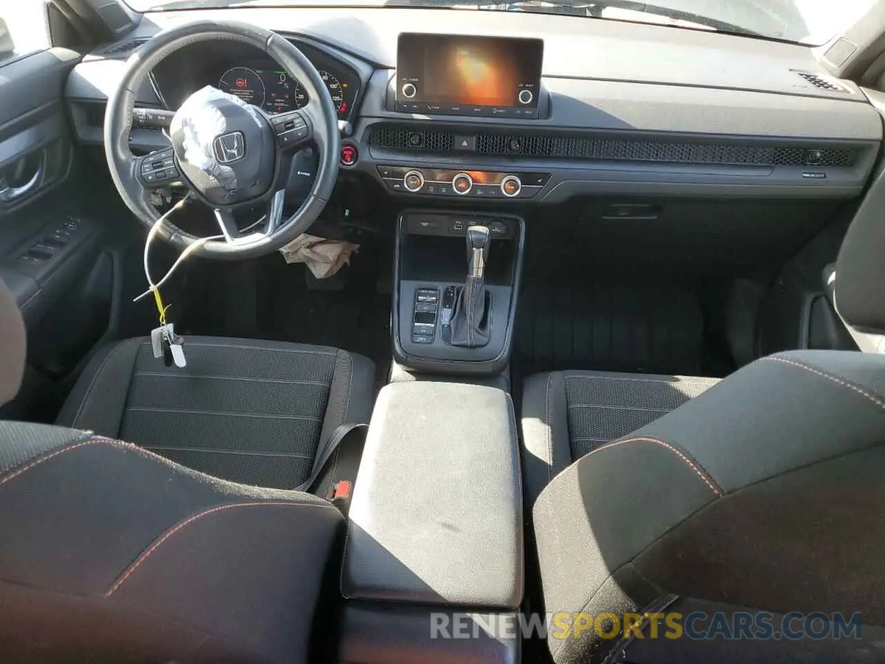 8 Photograph of a damaged car 7FARS5H59PE006457 HONDA CRV 2023