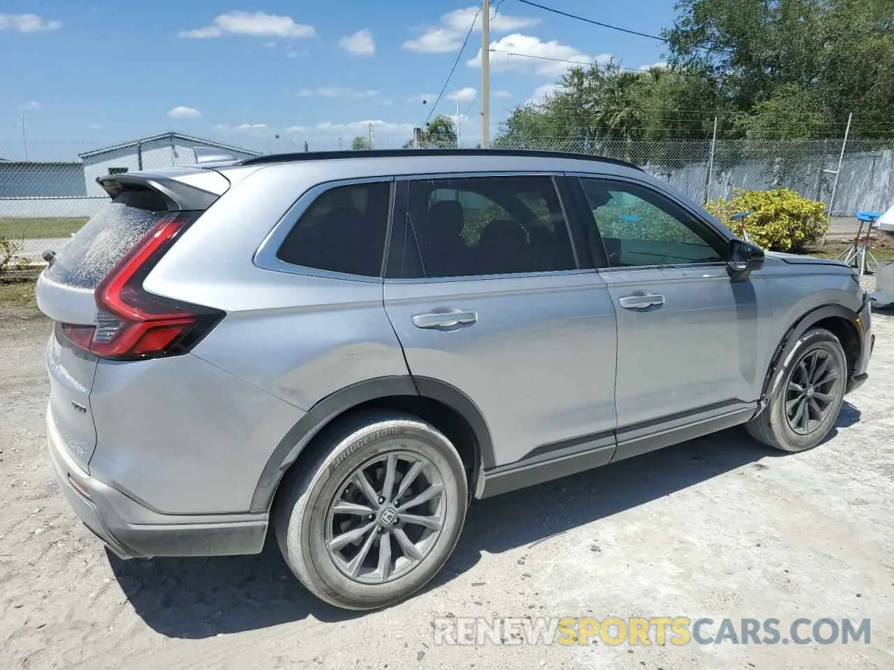 3 Photograph of a damaged car 7FARS6H51PE035571 HONDA CRV 2023