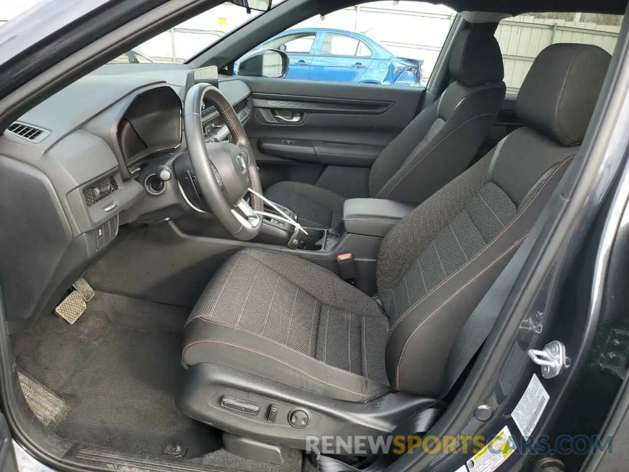 7 Photograph of a damaged car 7FARS6H51PE040933 HONDA CRV 2023