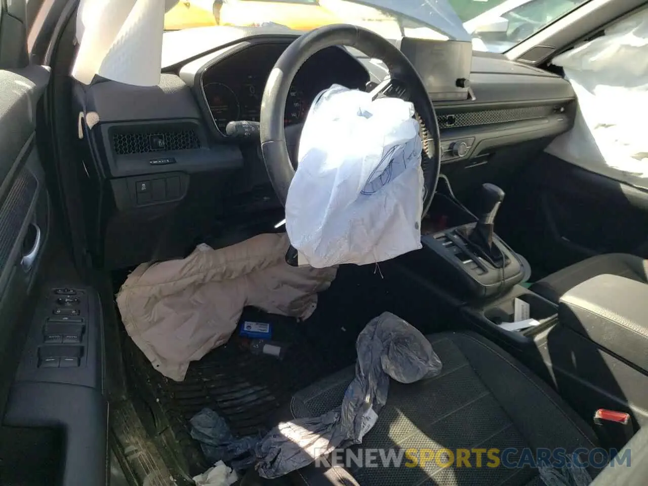 8 Photograph of a damaged car 7FARS6H53PE030582 HONDA CRV 2023