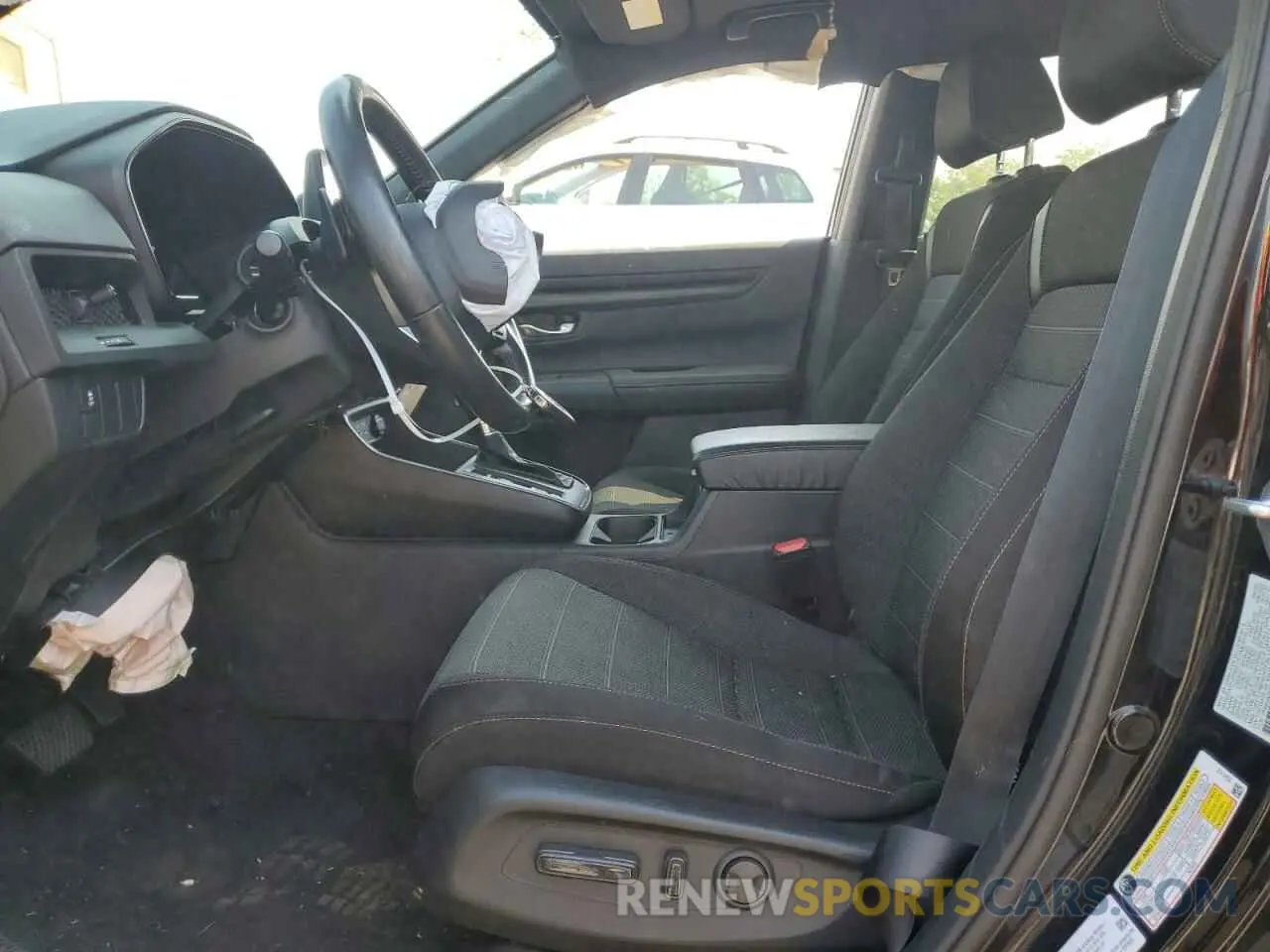 7 Photograph of a damaged car 7FARS6H57PE032710 HONDA CRV 2023