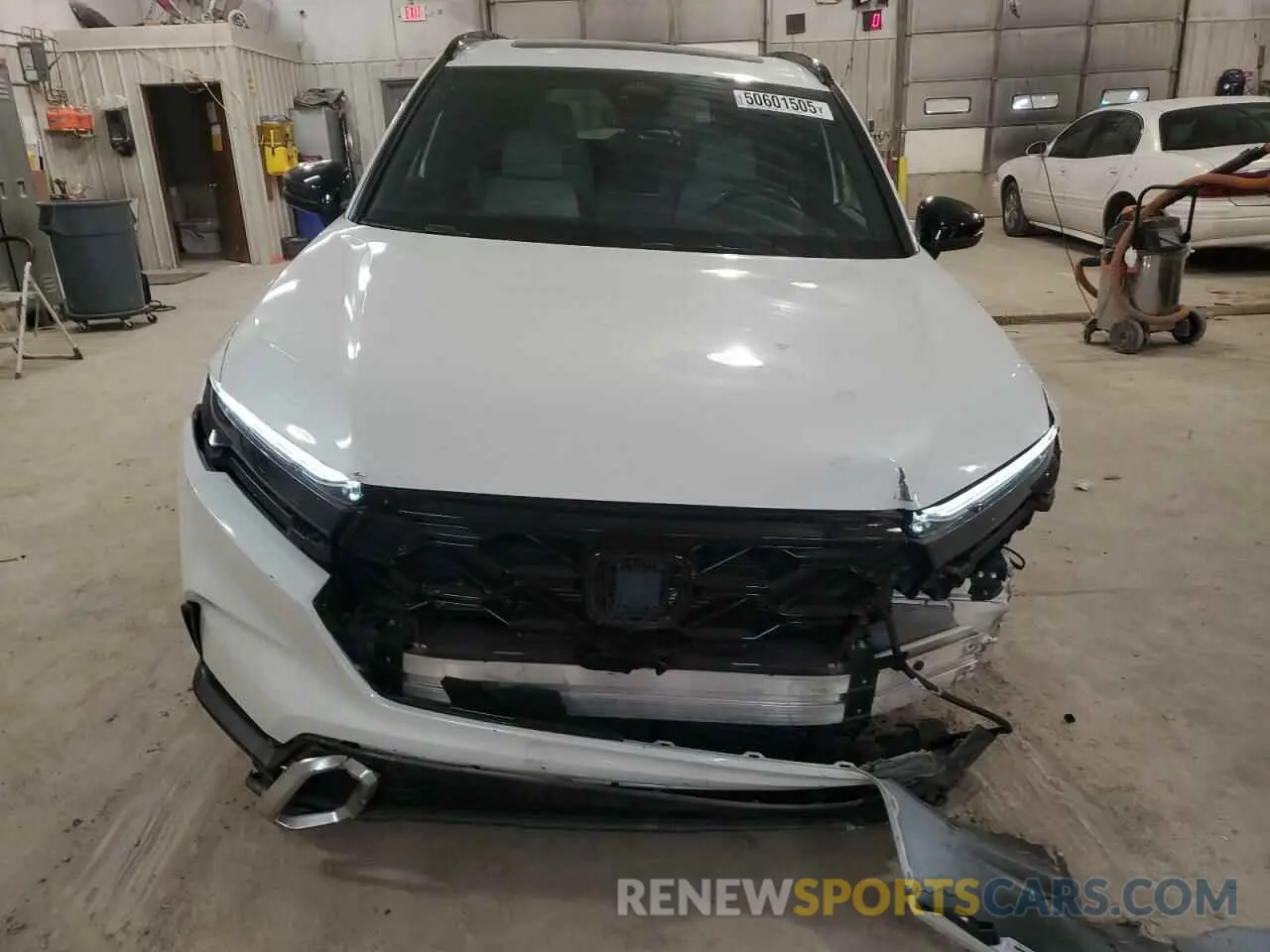 5 Photograph of a damaged car 7FARS6H91PE014772 HONDA CRV 2023