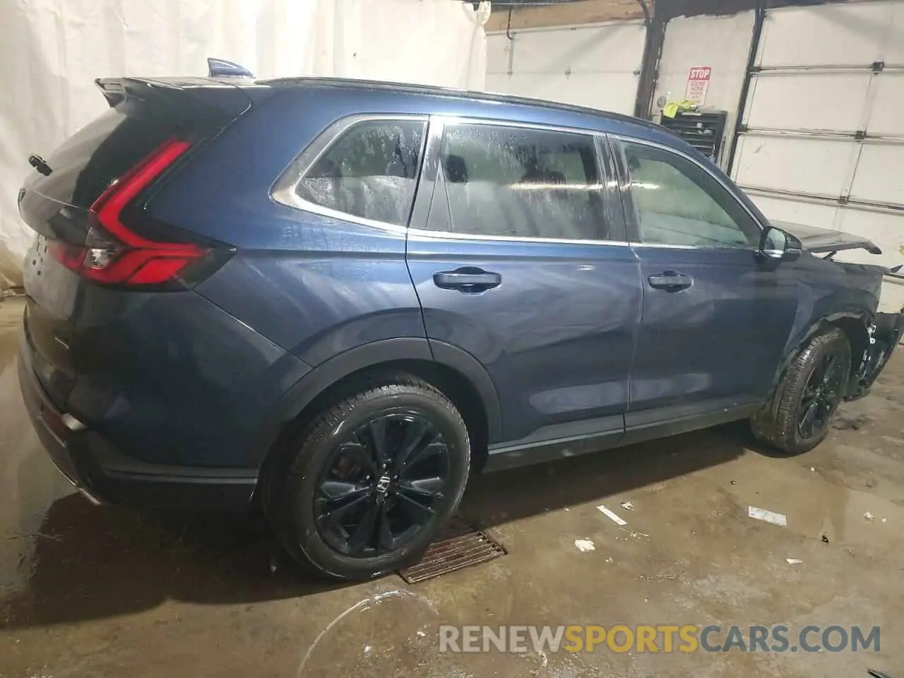 3 Photograph of a damaged car 7FARS6H98PE001260 HONDA CRV 2023