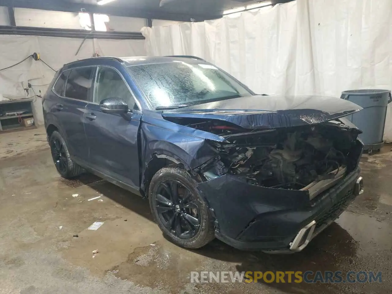 4 Photograph of a damaged car 7FARS6H98PE001260 HONDA CRV 2023