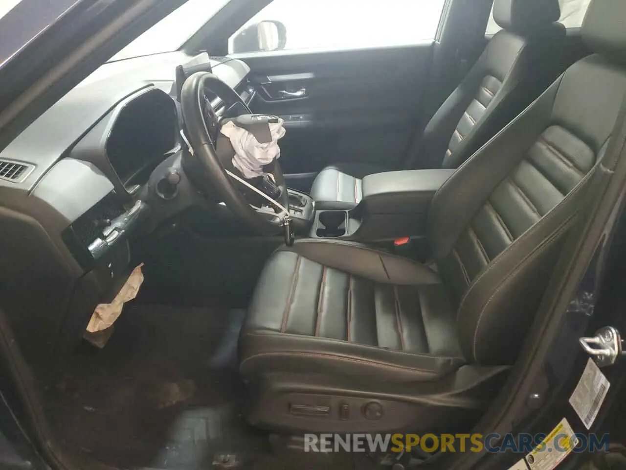 7 Photograph of a damaged car 7FARS6H98PE001260 HONDA CRV 2023