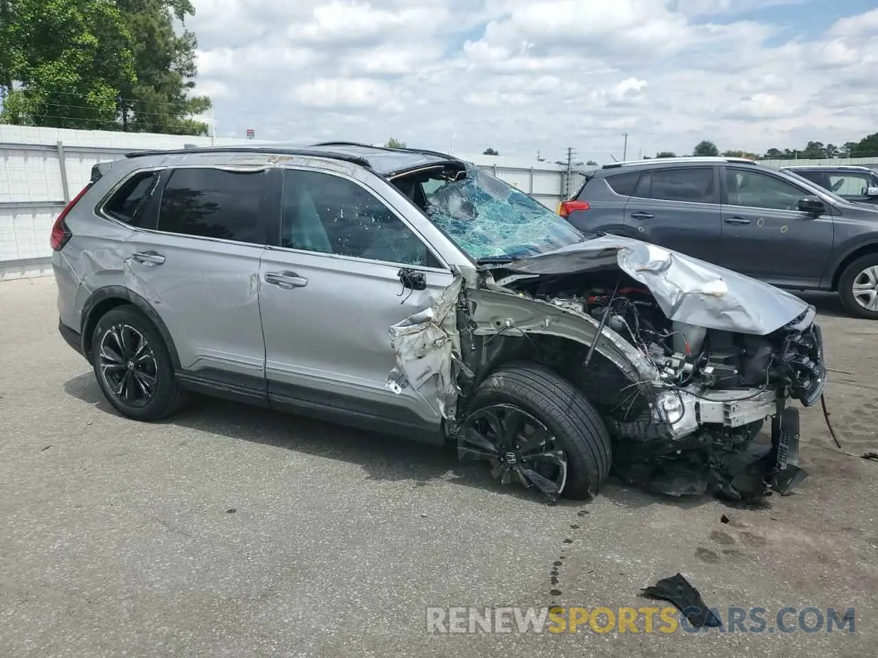 4 Photograph of a damaged car 7FARS6H98PE004773 HONDA CRV 2023