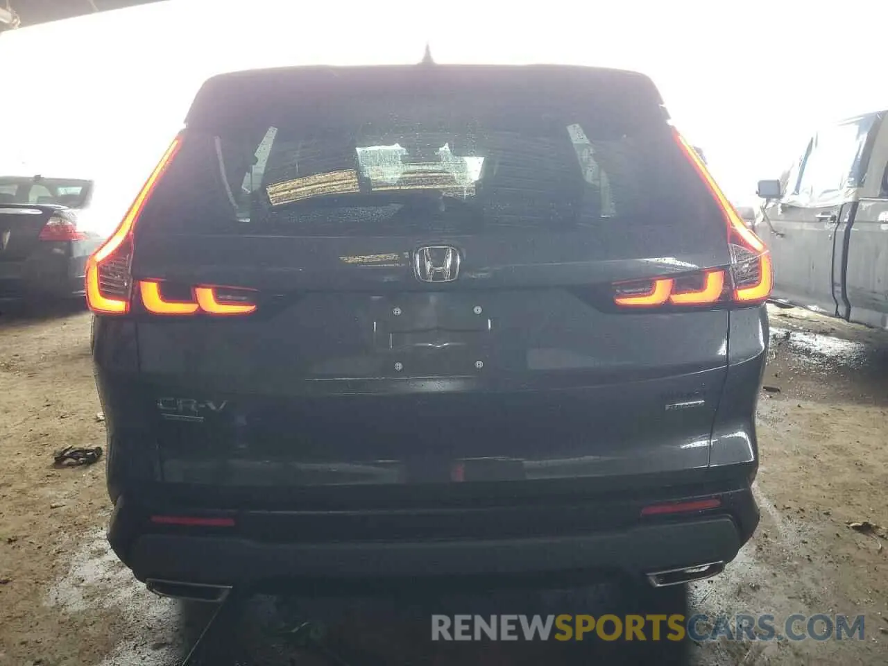 6 Photograph of a damaged car 7FARS6H99PE000506 HONDA CRV 2023