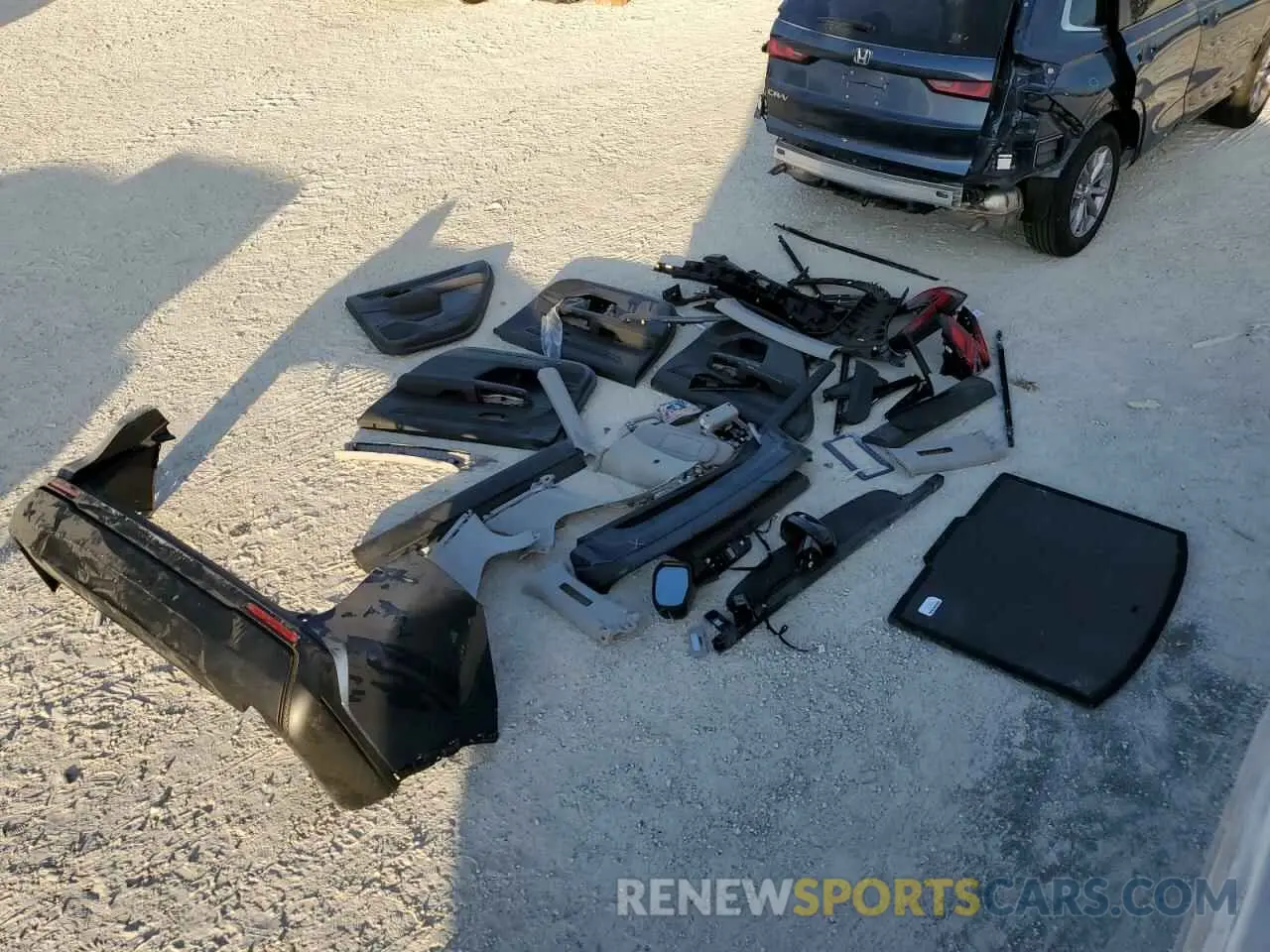 13 Photograph of a damaged car 2HKRS3H42RH310970 HONDA CRV 2024