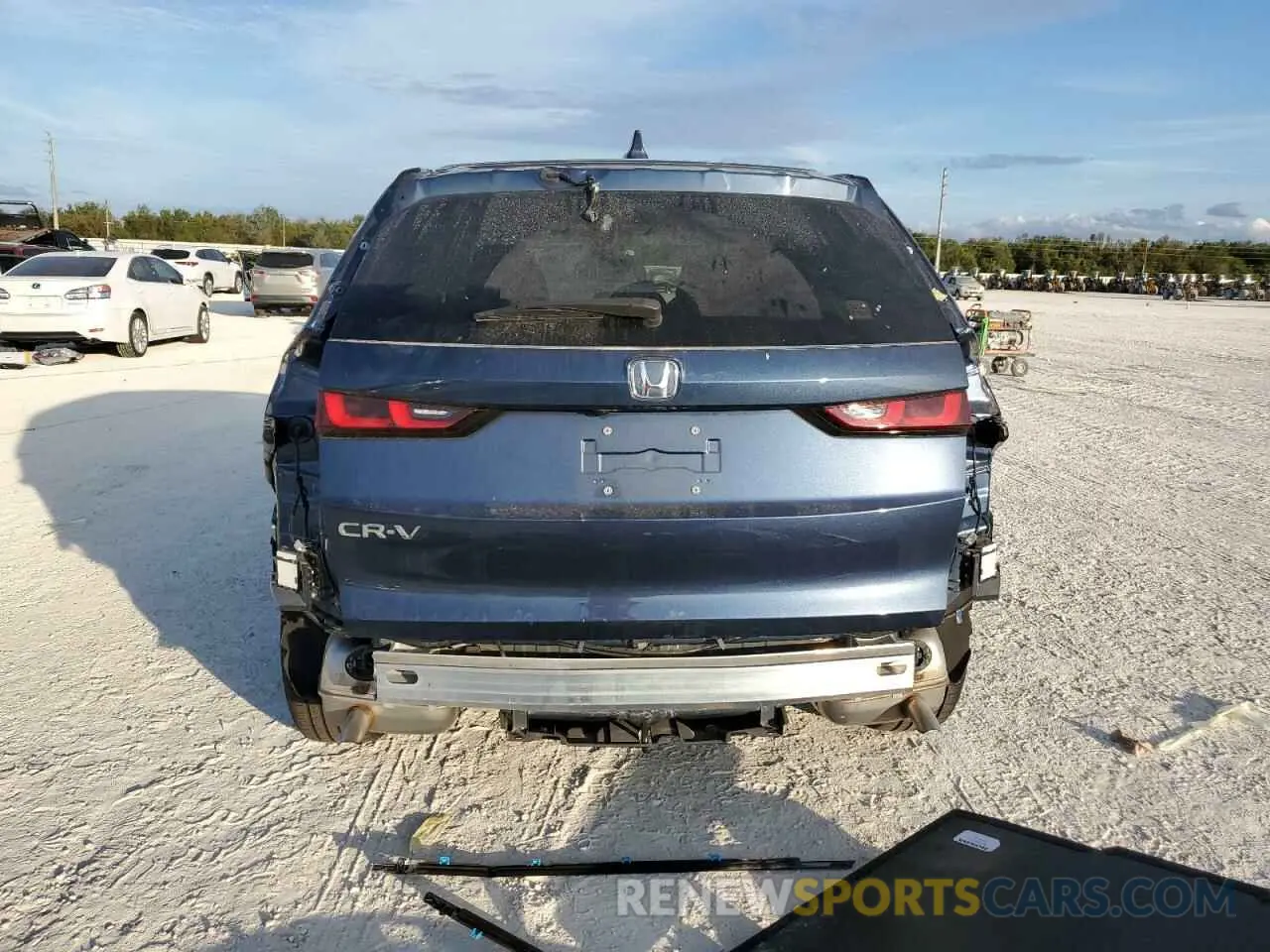 6 Photograph of a damaged car 2HKRS3H42RH310970 HONDA CRV 2024