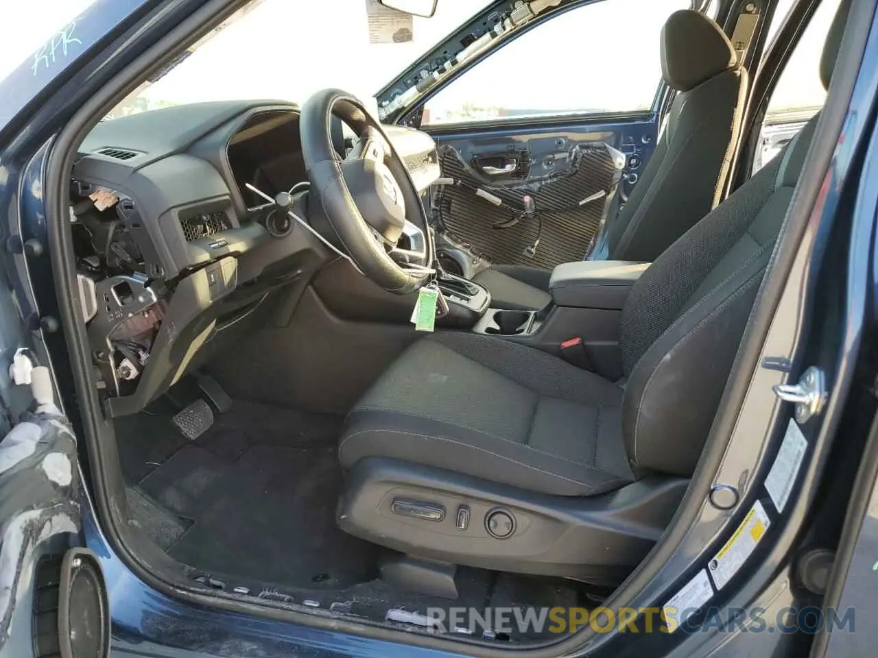 7 Photograph of a damaged car 2HKRS3H42RH310970 HONDA CRV 2024