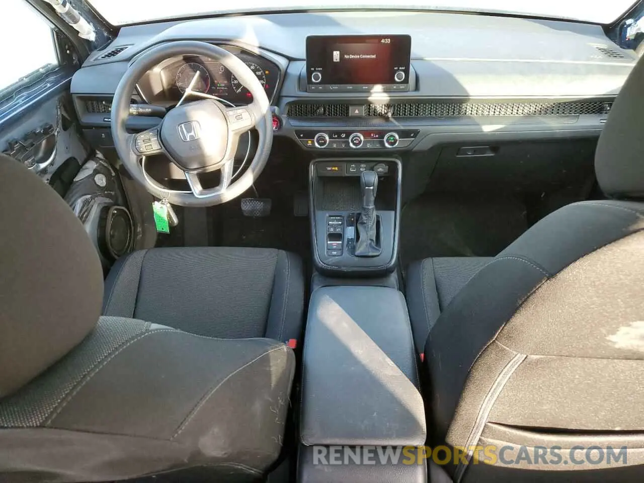 8 Photograph of a damaged car 2HKRS3H42RH310970 HONDA CRV 2024