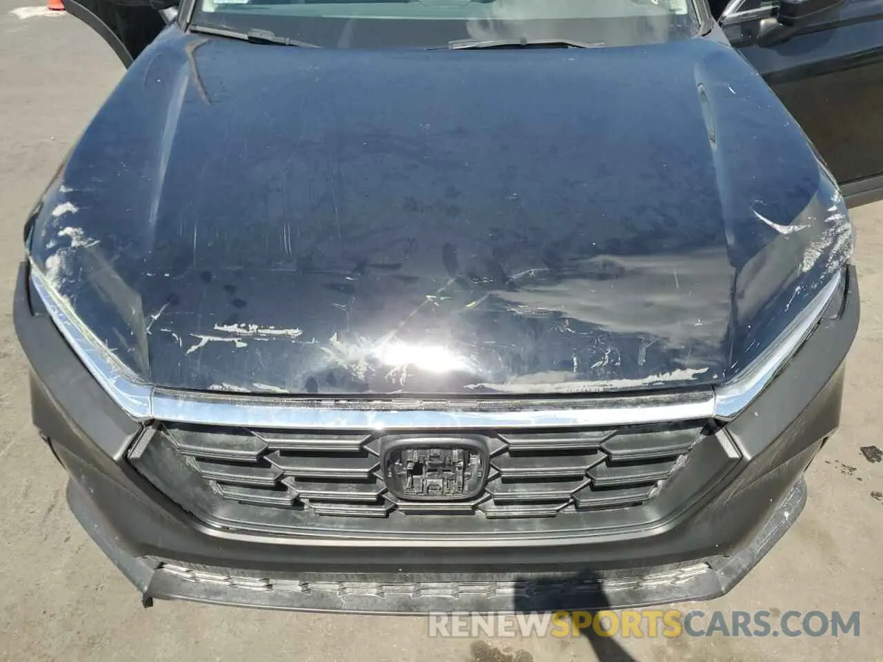 12 Photograph of a damaged car 2HKRS3H42RH319457 HONDA CRV 2024