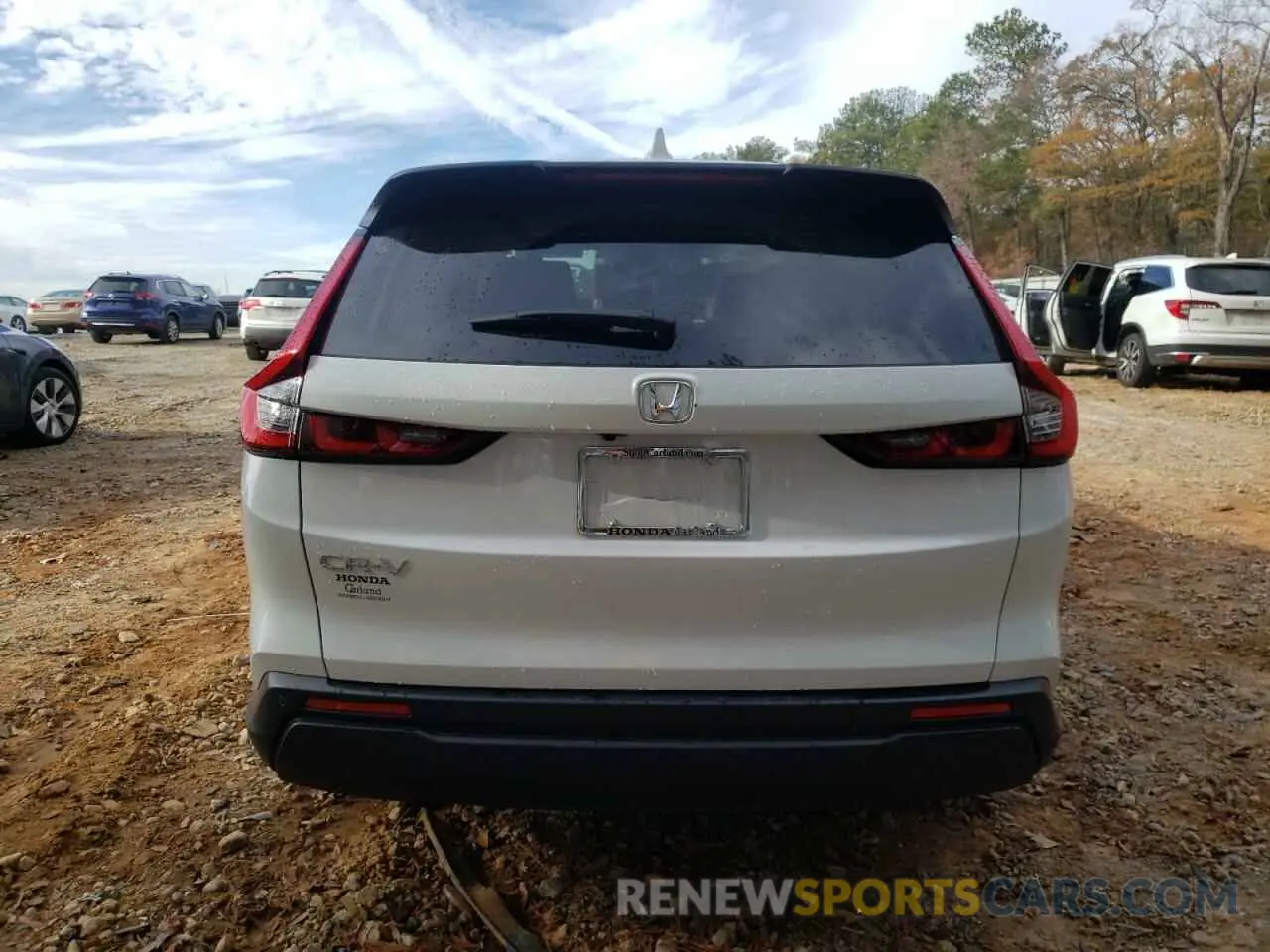 6 Photograph of a damaged car 2HKRS3H73RH328422 HONDA CRV 2024