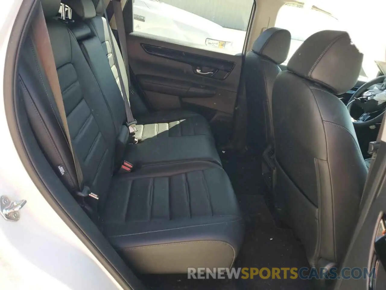 11 Photograph of a damaged car 2HKRS3H75RH316479 HONDA CRV 2024