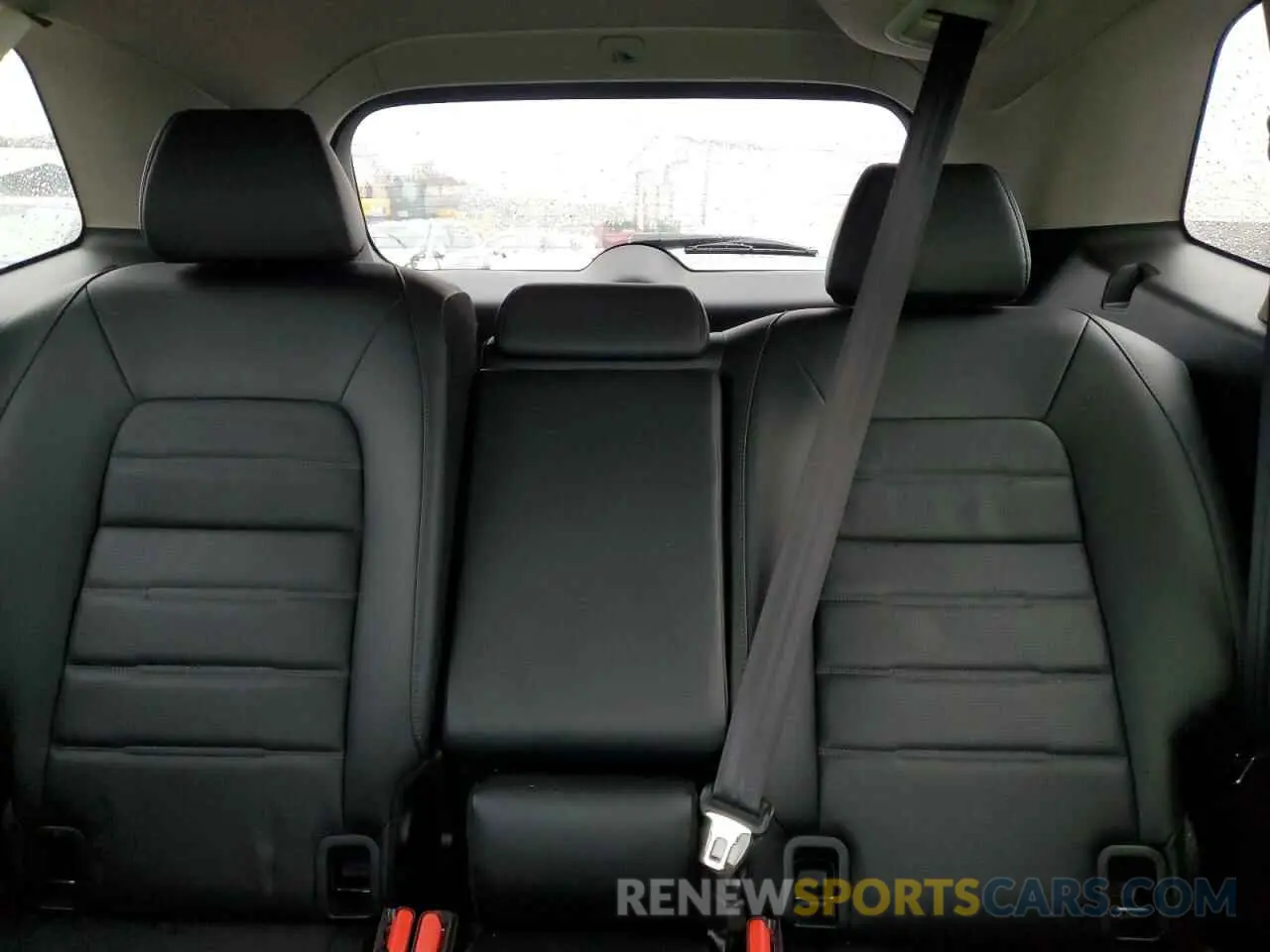 10 Photograph of a damaged car 2HKRS3H79RH323368 HONDA CRV 2024