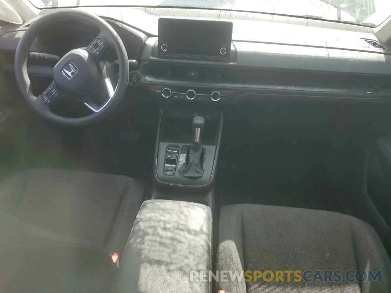 8 Photograph of a damaged car 2HKRS4H28RH432396 HONDA CRV 2024