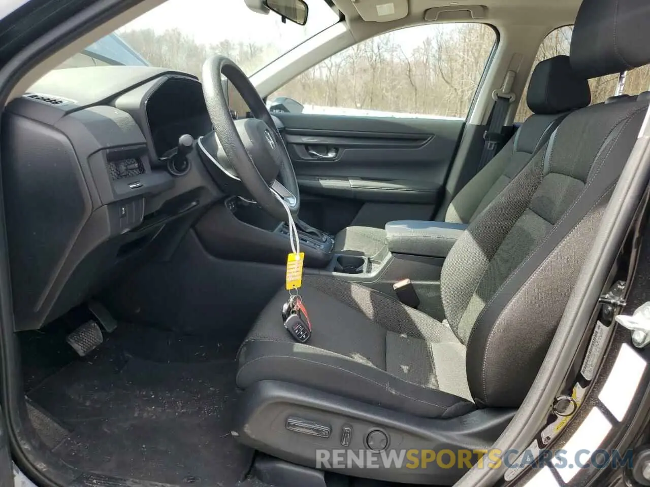 7 Photograph of a damaged car 2HKRS4H43RH482074 HONDA CRV 2024