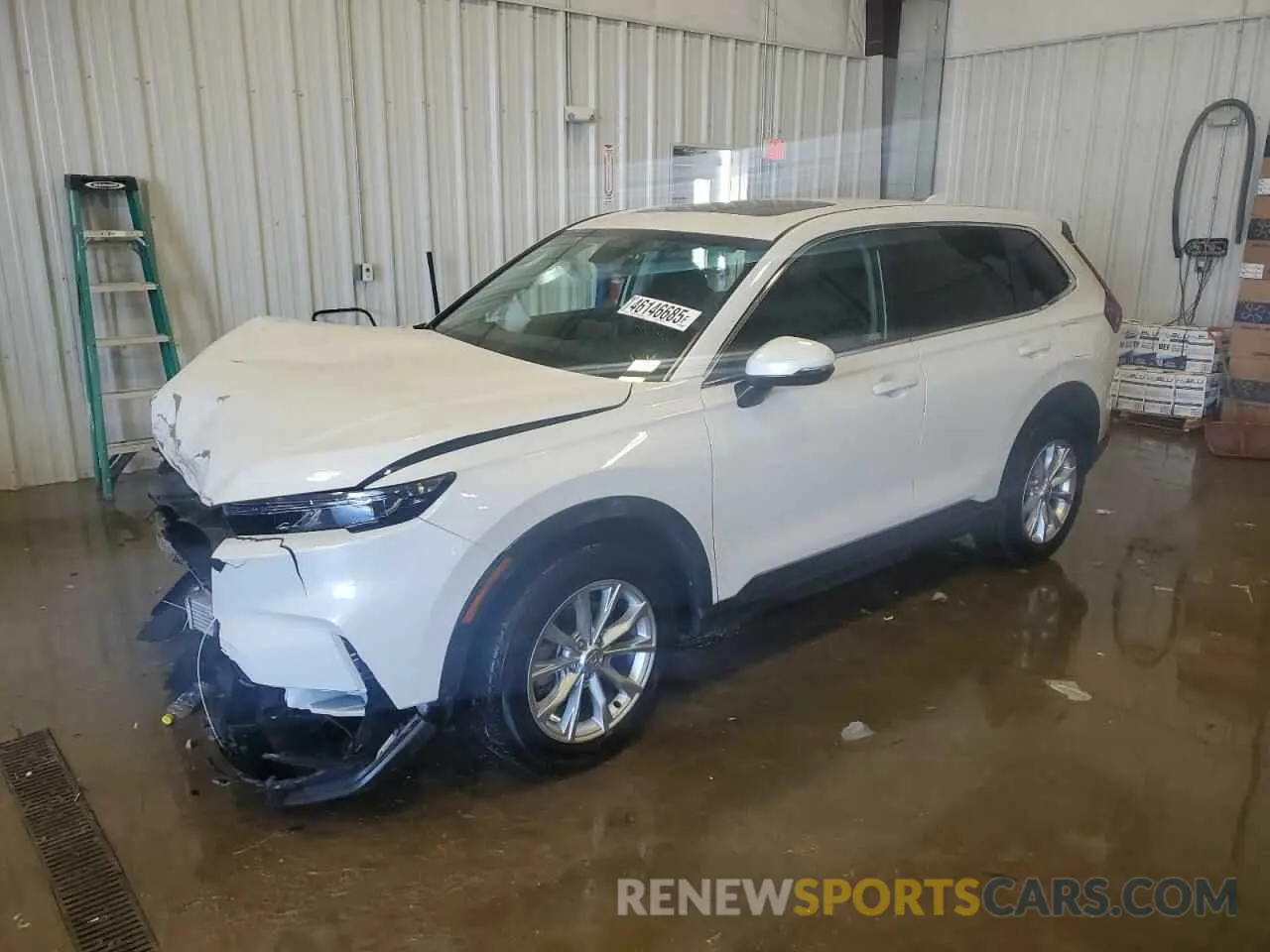 1 Photograph of a damaged car 2HKRS4H44RH422062 HONDA CRV 2024