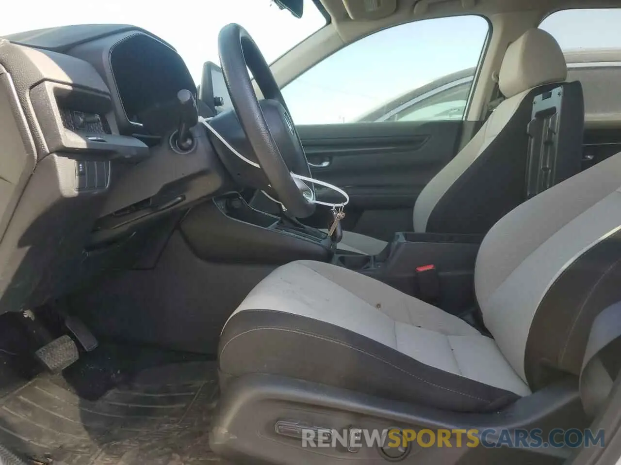 7 Photograph of a damaged car 2HKRS4H45RH421342 HONDA CRV 2024
