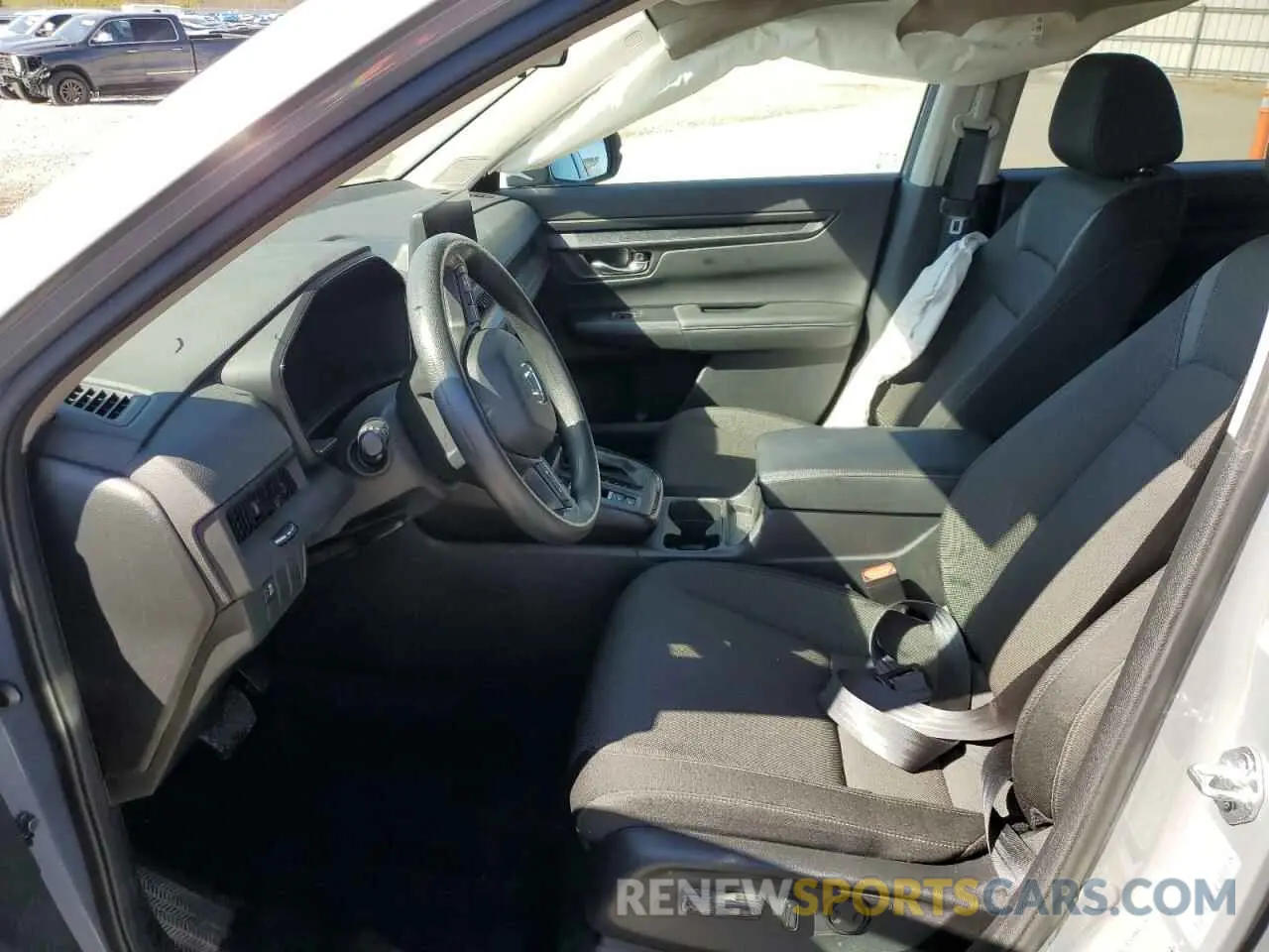 7 Photograph of a damaged car 2HKRS4H4XRH450061 HONDA CRV 2024
