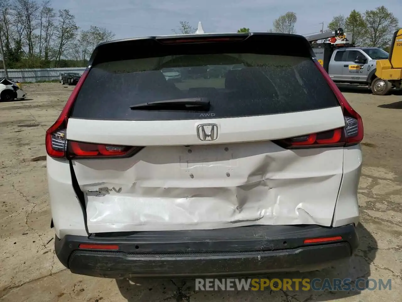 6 Photograph of a damaged car 2HKRS4H70RH458471 HONDA CRV 2024