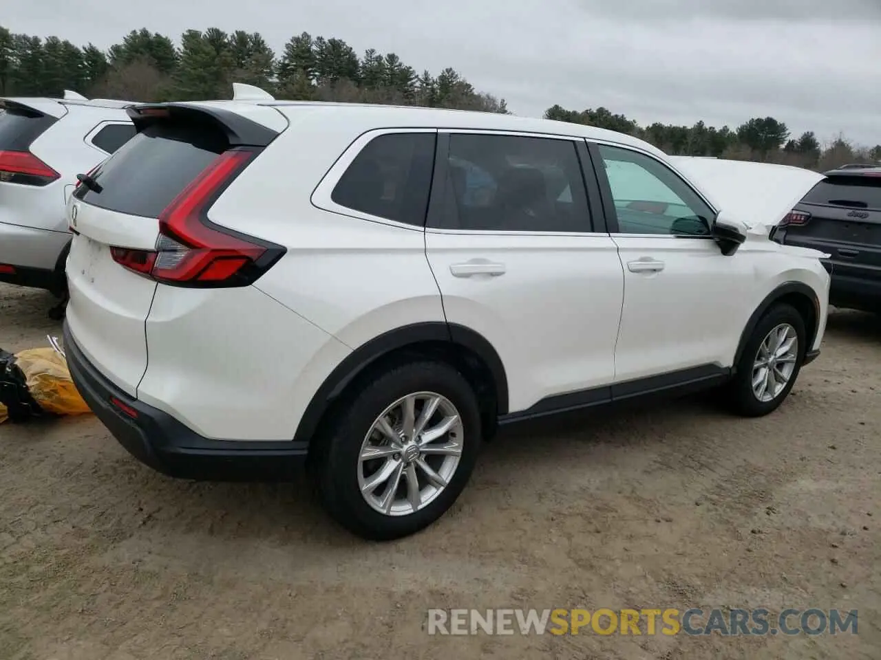 3 Photograph of a damaged car 2HKRS4H71RH465767 HONDA CRV 2024